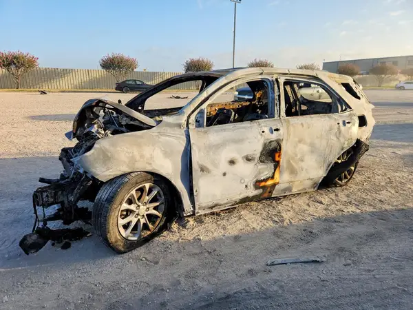 3GNAXJEV4JL164650 — 2018 Chevrolet Equinox, Пожар (Burn), фото до ремонта