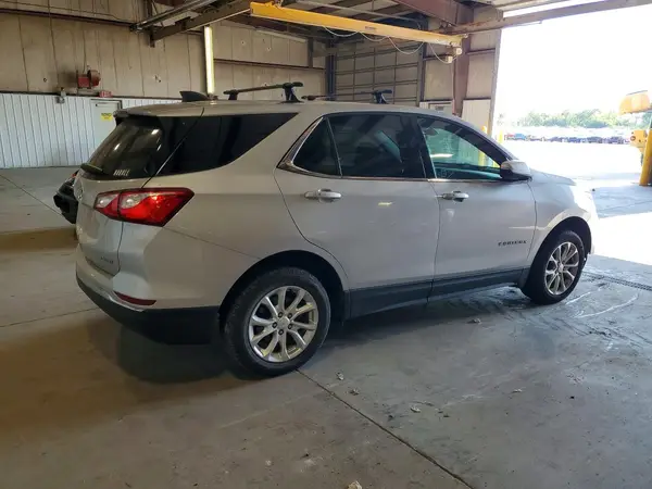 2GNAXSEV4J6154193 — 2018 Chevrolet Equinox, фото 3 с аукциона Copart, Передняя часть