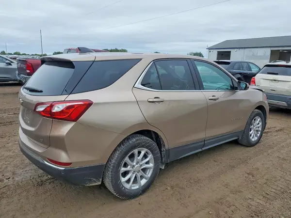 3GNAXJEVXJL401769 — 2018 Chevrolet Equinox, фото 3 с аукциона Copart, Передняя часть