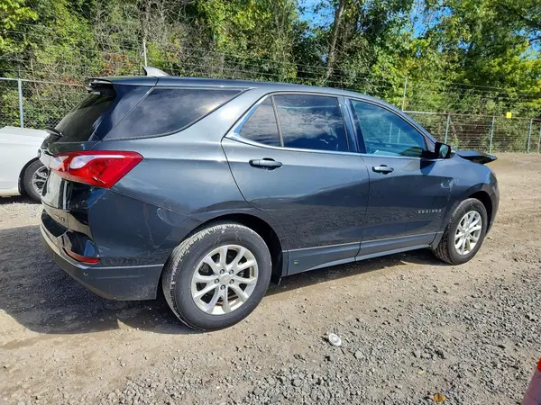 2GNAXSEVXJ6322306 — 2018 Chevrolet Equinox, фото 3 с аукциона Copart, Передняя часть