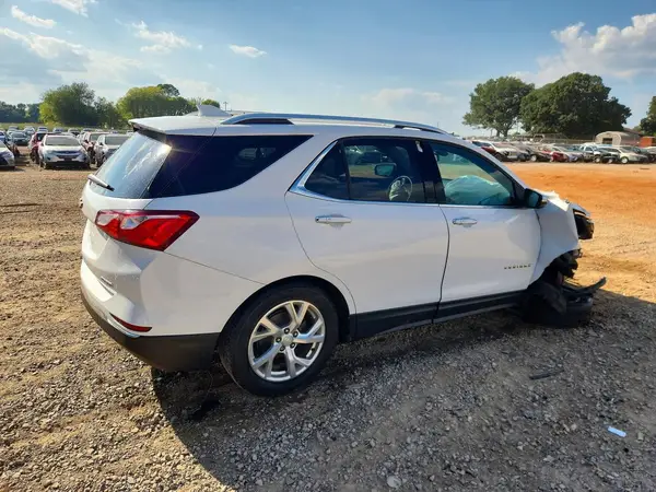 2GNAXMEV1J6188197 — 2018 Chevrolet Equinox, фото 3 с аукциона Copart, Передняя часть
