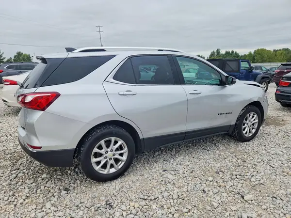 2GNAXSEV4J6274897 — 2018 Chevrolet Equinox, фото 3 с аукциона Copart, Передняя часть