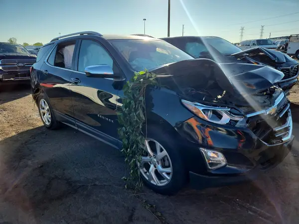 2GNAXVEV0J6324082 — 2018 Chevrolet Equinox, фото 4 с аукциона Copart, Передняя часть