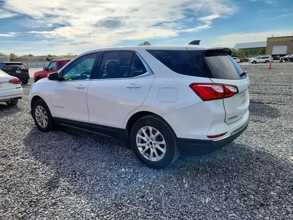 2GNAXJEV4J6131670 — 2018 Chevrolet Equinox, фото 2 с аукциона Copart, Передняя часть