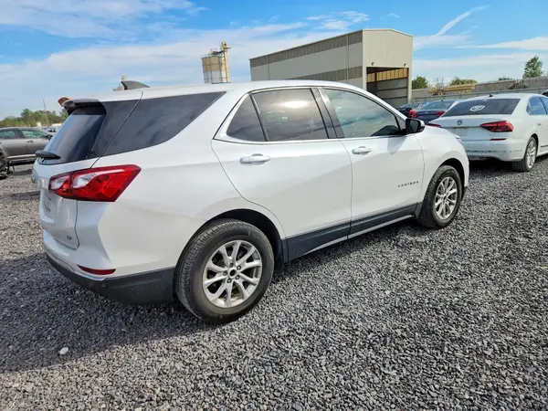 2GNAXJEV4J6131670 — 2018 Chevrolet Equinox, фото 3 с аукциона Copart, Передняя часть