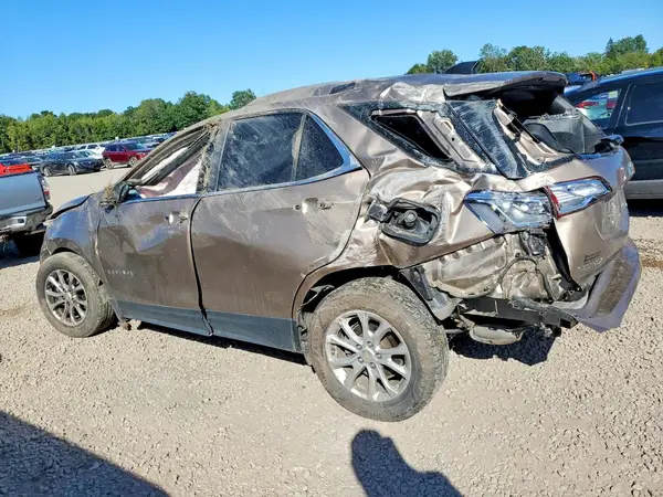 2GNAXSEV8J6278368 — 2018 Chevrolet Equinox, фото 2 с аукциона Copart, Опрокидывание