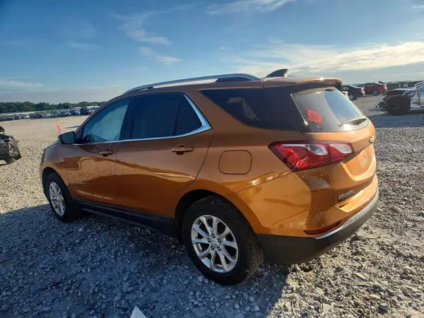 2GNAXSEV4J6102658 — 2018 Chevrolet Equinox, фото 2 с аукциона Copart, Боковая часть