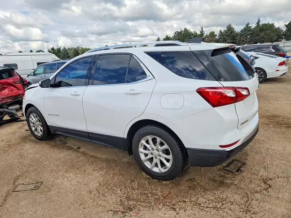 2GNAXJEV7J6250121 — 2018 Chevrolet Equinox, фото 2 с аукциона Copart, Передняя часть