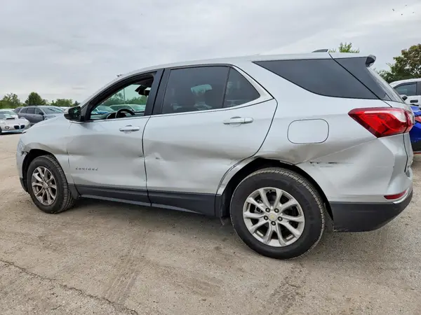 2GNAXSEV1J6302896 — 2018 Chevrolet Equinox, фото 2 с аукциона Copart, Боковая часть