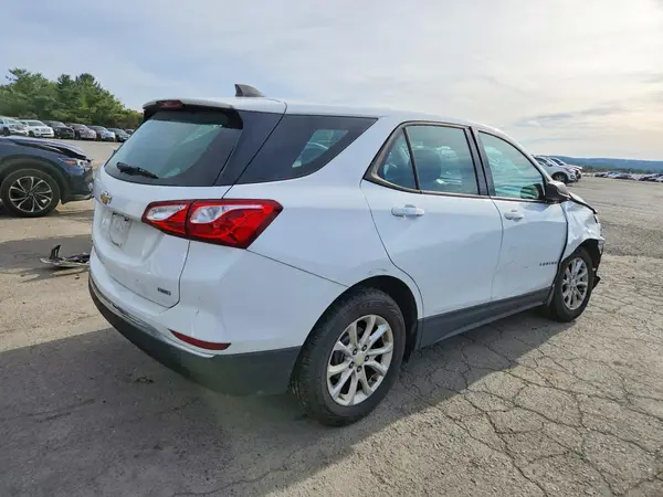 2GNAXREV7J6163673 — 2018 Chevrolet Equinox, фото 3 с аукциона Copart 06.10.2026, Передняя часть