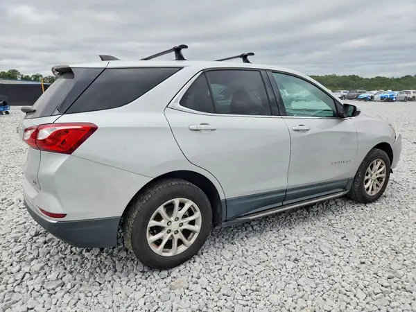 2GNAXJEV9J6134368 — 2018 Chevrolet Equinox, фото 3 с аукциона Copart, Передняя часть