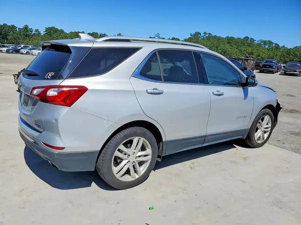 2GNAXWEX4J6201540 — 2018 Chevrolet Equinox, фото 3 с аукциона Copart, Передняя часть