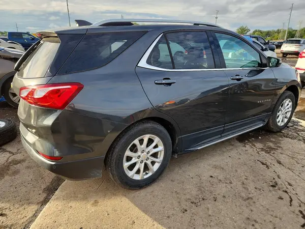 2GNAXUEV8K6129228 — 2019 Chevrolet Equinox, фото 3 с аукциона Copart, Боковая часть