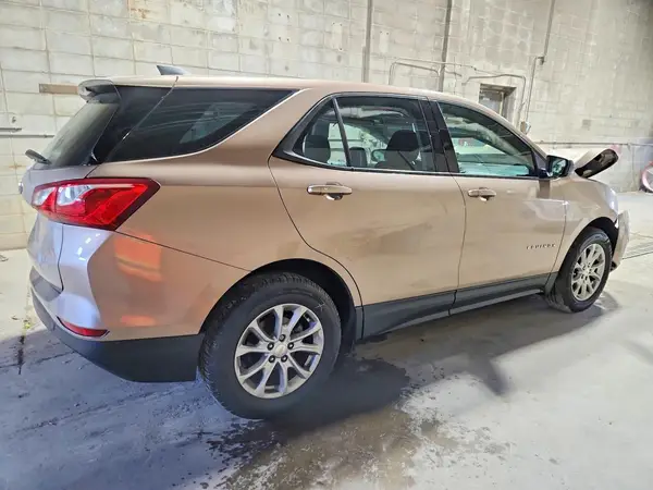 2GNAXHEV2K6152303 — 2019 Chevrolet Equinox, фото 3 с аукциона Copart, Передняя часть