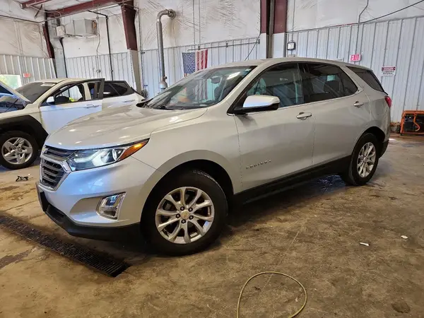 2GNAXUEV1K6217120 — 2019 Chevrolet Equinox, Задняя часть (Rear End), фото до ремонта