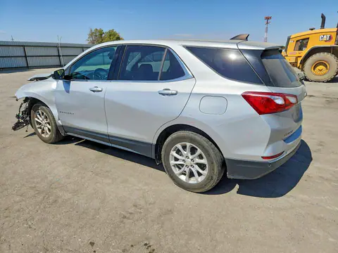 2020 Chevrolet Equinox VIN 3GNAXUEV3LS688740 фото 2
