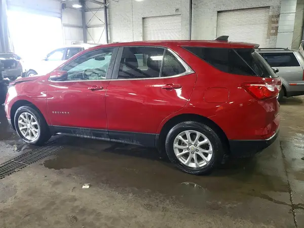 2GNAXUEV1M6137187 — 2021 Chevrolet Equinox, фото 2 с аукциона Copart, Передняя часть