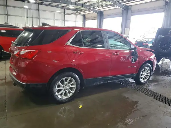 2GNAXUEV1M6137187 — 2021 Chevrolet Equinox, фото 3 с аукциона Copart, Передняя часть