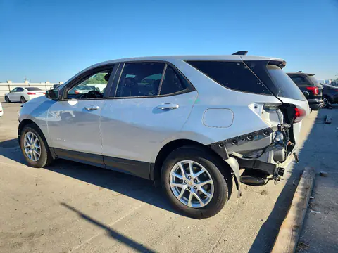2022 Chevrolet Equinox VIN 2GNAXHEV7N6102470 фото 2