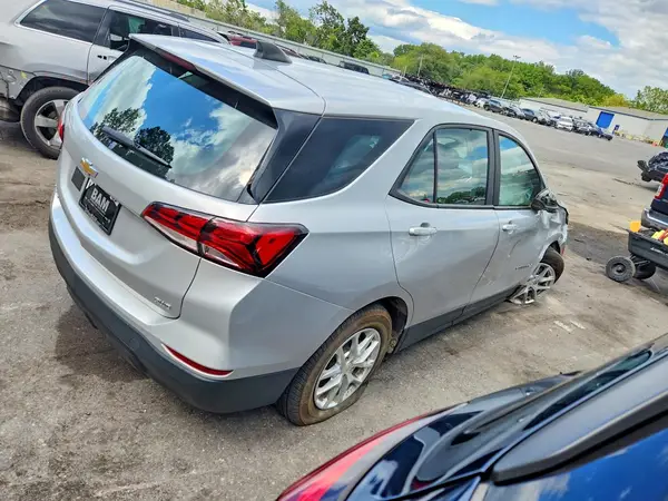 3GNAXSEV7NS149271 — 2022 Chevrolet Equinox, фото 3 с аукциона Copart, Подтопление