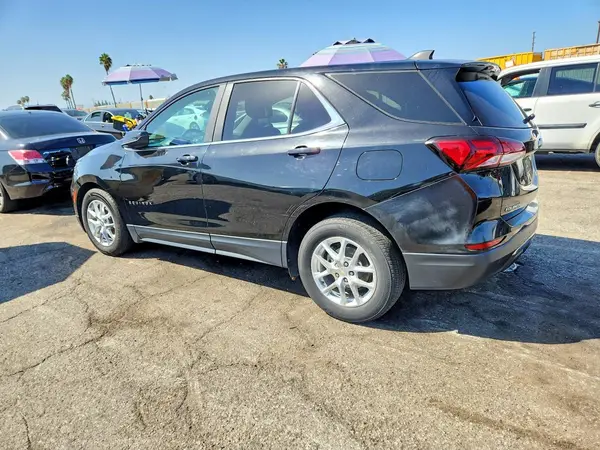 3GNAXUEV8NL116270 — 2022 Chevrolet Equinox, фото 2 с аукциона Copart, Повреждения снизу