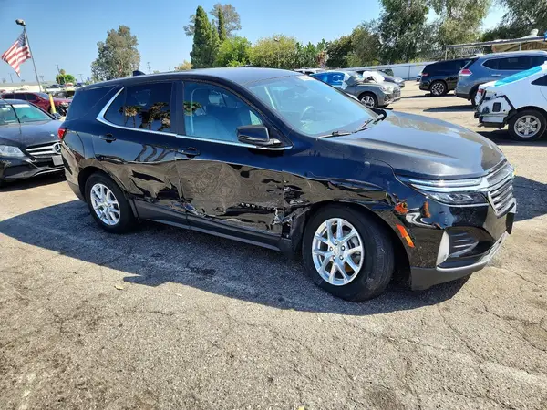 3GNAXUEV8NL116270 — 2022 Chevrolet Equinox, фото 4 с аукциона Copart, Повреждения снизу