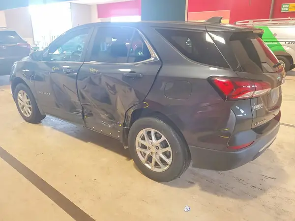 2GNAXUEV3N6145874 — 2022 Chevrolet Equinox, фото 2 с аукциона Copart, Боковая часть