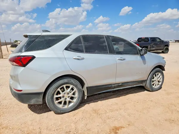 2GNAXHEV9N6101014 — 2022 Chevrolet Equinox, фото 3 с аукциона Copart 14.10.2026, Передняя часть