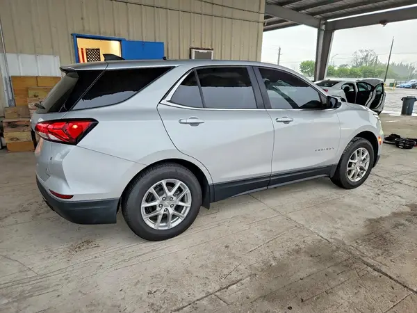 3GNAXKEV5NL197393 — 2022 Chevrolet Equinox, фото 3 с аукциона Copart, Боковая часть