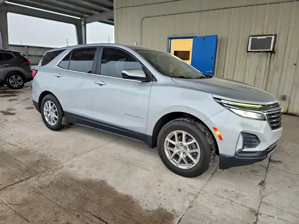 3GNAXKEV5NL197393 — 2022 Chevrolet Equinox, фото 4 с аукциона Copart, Боковая часть