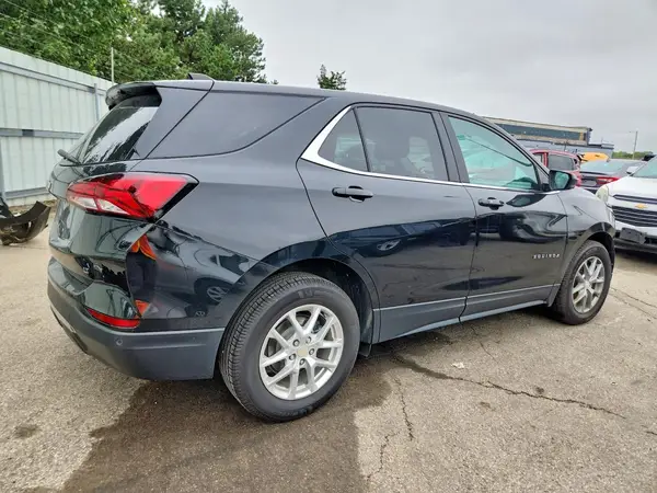 3GNAXKEV4NL163686 — 2022 Chevrolet Equinox, фото 3 с аукциона Copart, Вандализм