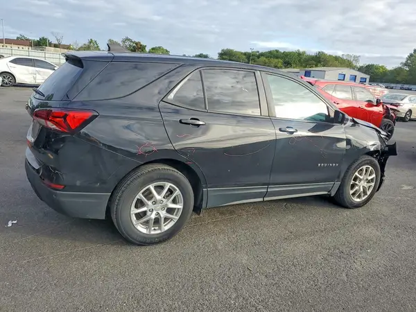 2GNAXHEVXN6118470 — 2022 Chevrolet Equinox, фото 3 с аукциона Copart, Передняя часть
