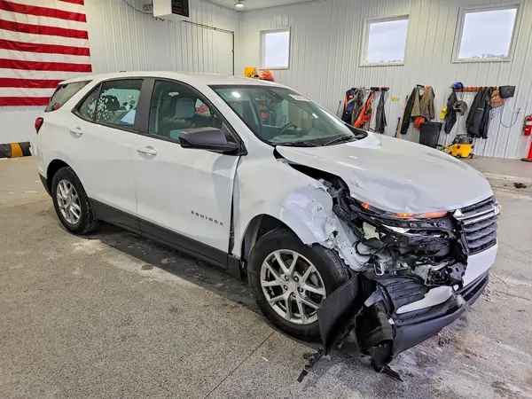 3GNAXHEVXNS101038 — 2022 Chevrolet Equinox, фото 4 с аукциона Copart, Передняя часть