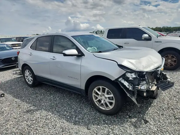 2GNAXKEV8N6112941 — 2022 Chevrolet Equinox, фото 4 с аукциона Copart, Передняя часть