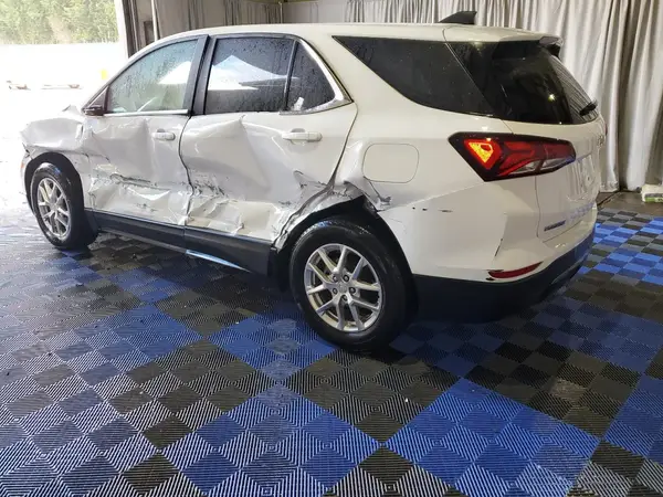 3GNAXKEVXNL241114 — 2022 Chevrolet Equinox, фото 2 с аукциона Copart 29.09.2026, Боковая часть