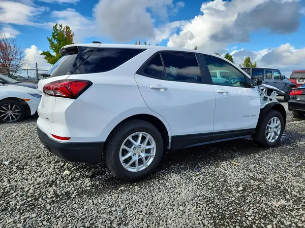 3GNAXSEG0RL198393 — 2024 Chevrolet Equinox, фото 3 с аукциона Copart, Передняя часть