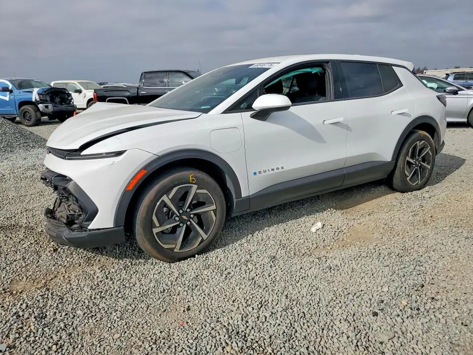3GN7DLRP8SS137095 Chevrolet Equinox 2025 — повреждение Передняя часть, фото до ремонта