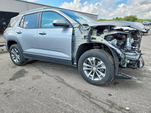 3GNAXHEGXSL153731 — 2025 Chevrolet Equinox, фото 4 с аукциона Copart 28.09.2026, Передняя часть
