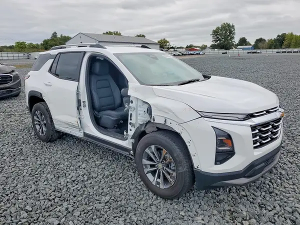3GNAXHEG1SL270971 — 2025 Chevrolet Equinox, фото 4 с аукциона Copart, Боковая часть