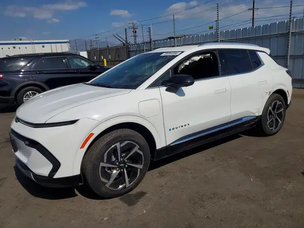 3GN7DNRP4SS230319 Chevrolet Equinox 2025 — повреждение Боковая часть, фото до ремонта
