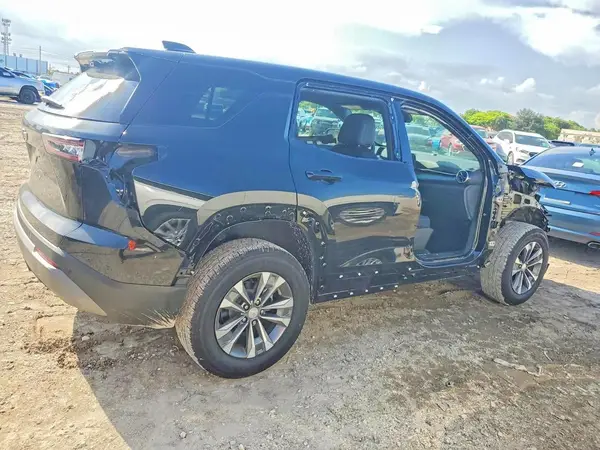 3GNAXHEG9TL399204 — 2026 Chevrolet Equinox, фото 3 с аукциона Copart, Передняя часть