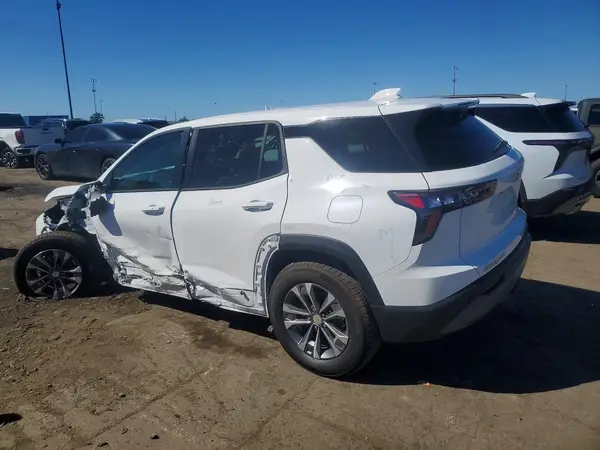 3GNAXPEG5TL385360 — 2026 Chevrolet Equinox, фото 2 с аукциона Copart, Боковая часть