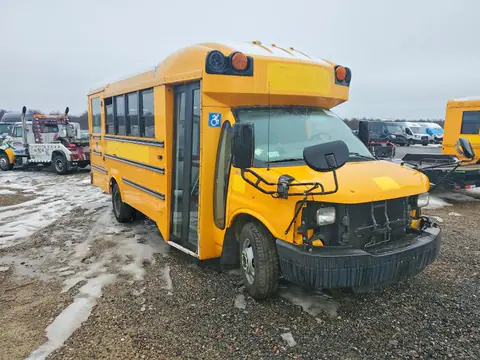 1GB3G3BG6C1181984 — 2014 Chevrolet Express CA, Передняя часть (Front End), фото до ремонта