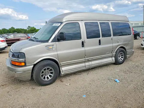 1GBFG15T251126915 — 2005 Chevrolet Express G1500, Боковая часть (Side), фото до ремонта