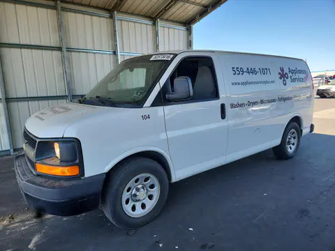 1GCSGAFX8E1144685 — 2014 Chevrolet Express G1500, Мелкие вмятины и царапины (Minor Dent/Scratches), фото до ремонта