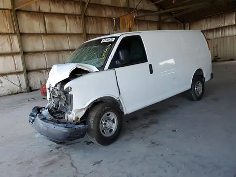 1GCWGFCF6F1271897 — 2015 Chevrolet Express G2500, Передняя часть (Front End), фото до ремонта