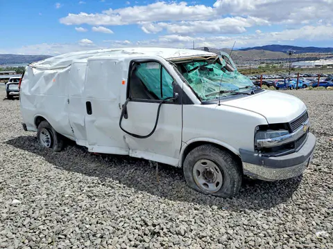 2018 Chevrolet Express G2500 VIN 1GCWGBFP6J1335538 фото 4