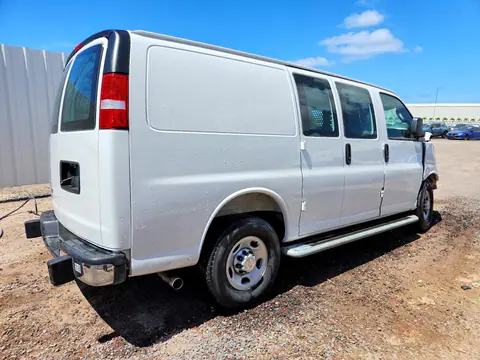 2025 Chevrolet Express G2500 VIN 1GCWGAFP8S1225540 фото 3