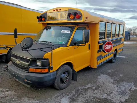1GB3G3BG2B1174464 — 2011 Chevrolet Express G3500, Мелкие вмятины и царапины (Minor Dent/Scratches), фото до ремонта