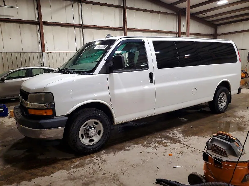 2017 CHEVROLET EXPRESS G3500 VIN 1GAZGPFGXH1216940 фото 1